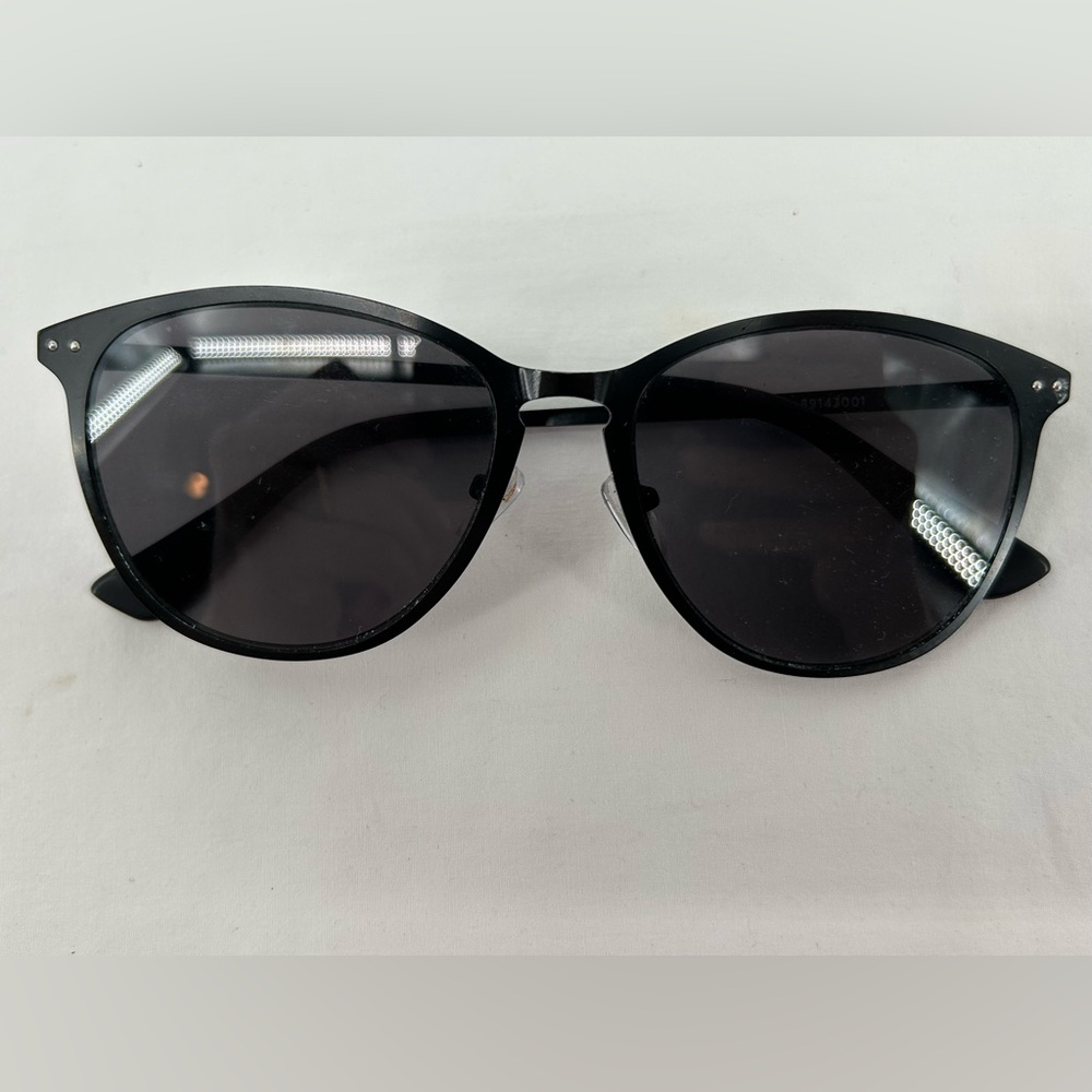 Classic Black Round Oversized Sunglasses Retro Chic Wire Frames ICU‎ EYEWEAR